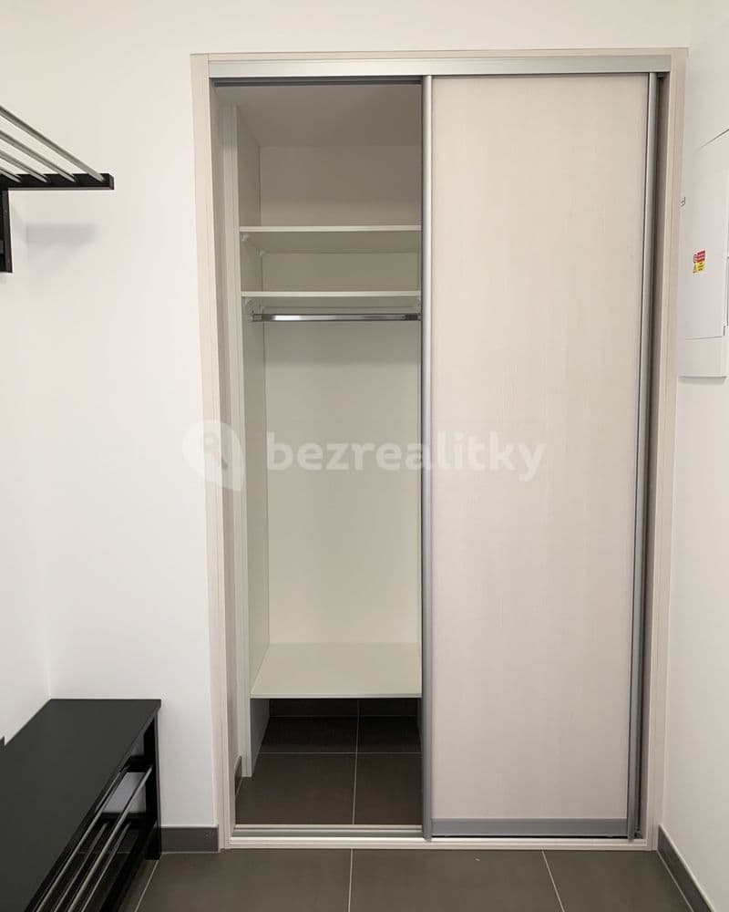 Pronájem bytu 2+kk 65 m², Sokolovská, Praha, Praha