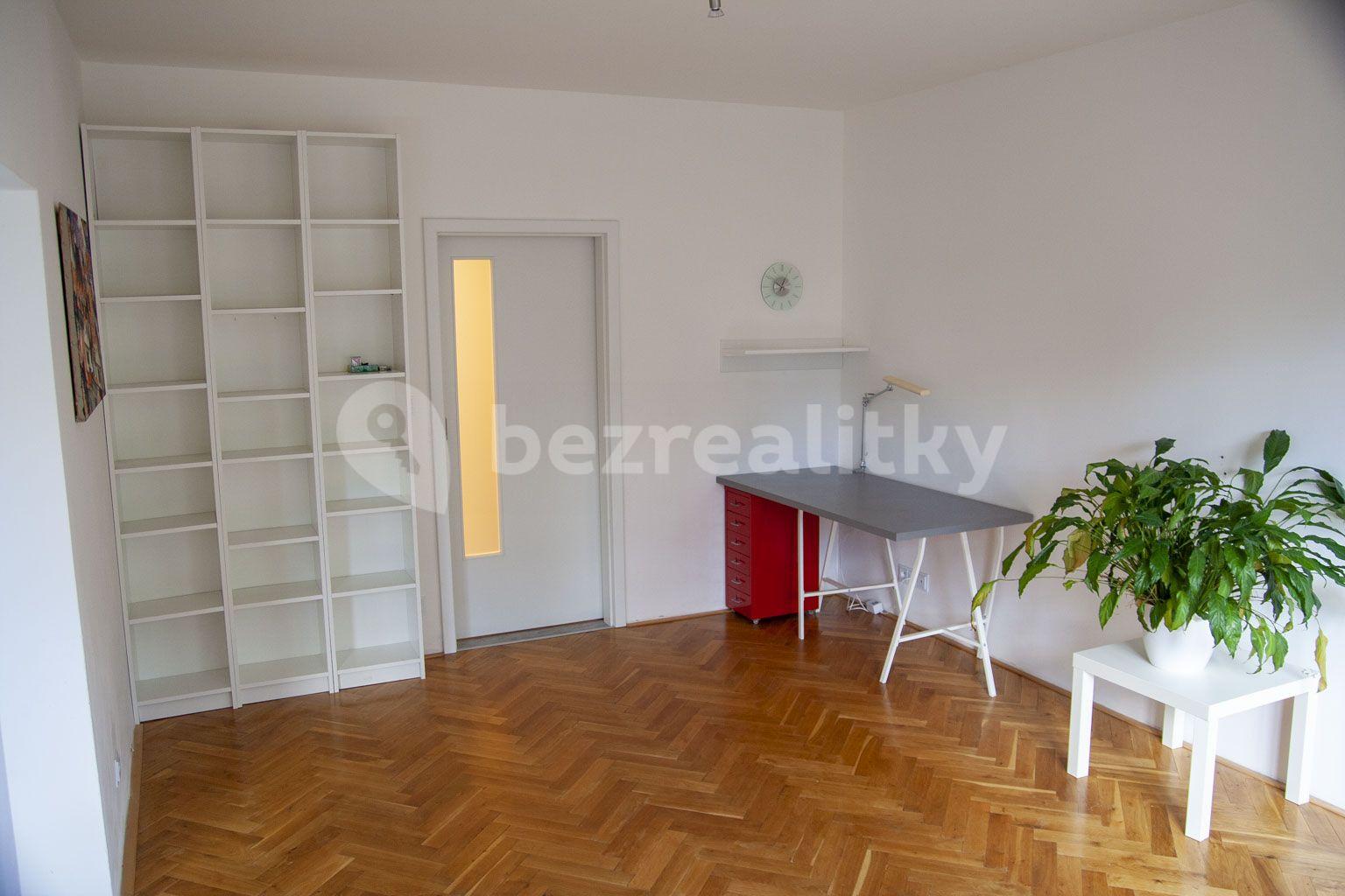 Pronájem bytu 2+kk 68 m², Jevanská, Praha, Praha