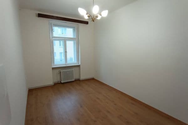 Pronájem bytu 1+kk 15 m², Rostovská, Praha Pronájem bytu 1+kk 15 m², Rostovská, Praha
