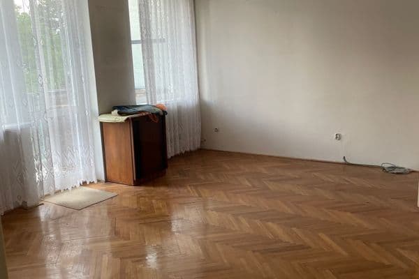 Pronájem bytu 4+1 88 m², Ke Kladivům, Praha Pronájem bytu 4+1 88 m², Ke Kladivům, Praha