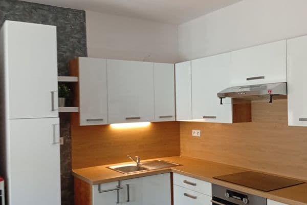 Pronájem bytu 1+kk 30 m², Hrušovany u Brna Pronájem bytu 1+kk 30 m², Hrušovany u Brna