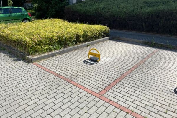 Pronájem garáže 11 m², Aleny Santarové, Praha Pronájem garáže 11 m², Aleny Santarové, Praha