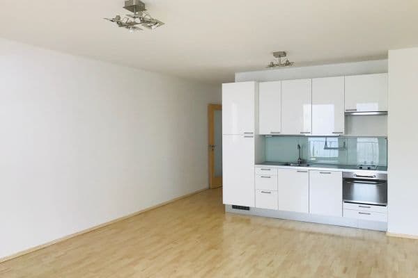 Pronájem bytu 1+kk 44 m², Třeboňská, Praha Pronájem bytu 1+kk 44 m², Třeboňská, Praha