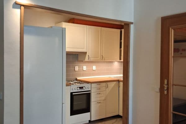 Pronájem bytu 2+kk 47 m², Vratislavova, Praha Pronájem bytu 2+kk 47 m², Vratislavova, Praha