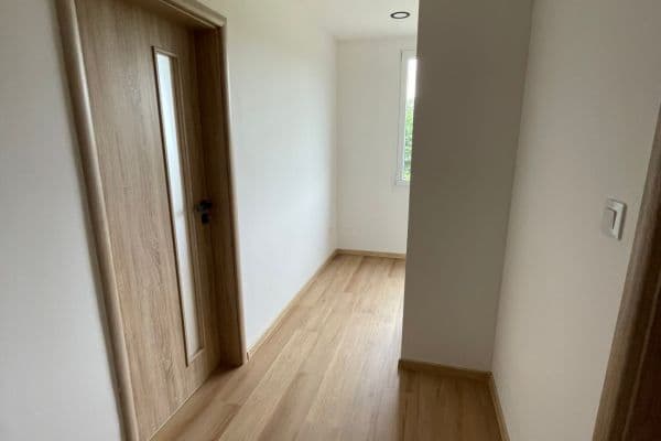 Pronájem bytu 1+kk 32 m², Štefánikova, Hradec Králové Pronájem bytu 1+kk 32 m², Štefánikova, Hradec Králové