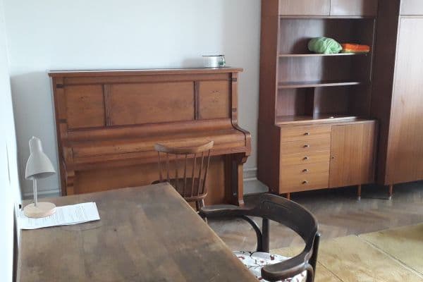 Pronájem bytu 3+1 90 m², U Trati, Praha Pronájem bytu 3+1 90 m², U Trati, Praha