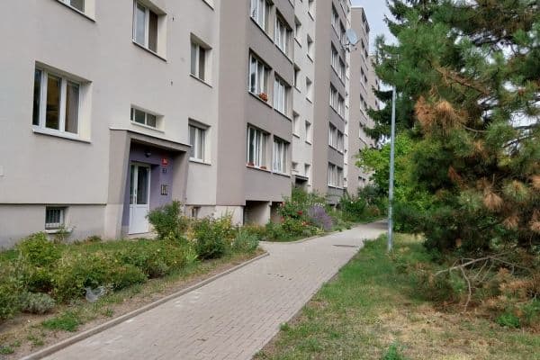 Pronájem bytu 2+1 55 m², Kapraďová, Praha Pronájem bytu 2+1 55 m², Kapraďová, Praha