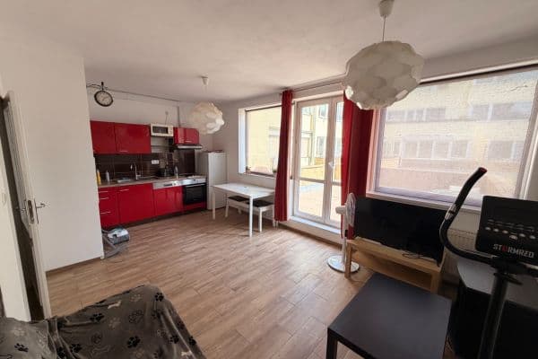 Pronájem bytu Garsoniéra 31 m², Zahradníčkova, Praha 5 Pronájem bytu Garsoniéra 31 m², Zahradníčkova, Praha 5