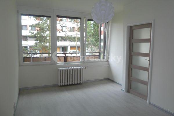 Pronájem bytu 2+1 54 m², Pod Zámečkem, Hradec Králové