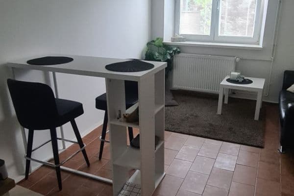 Pronájem bytu 2+kk 35 m², Sibiřská, Brno Pronájem bytu 2+kk 35 m², Sibiřská, Brno