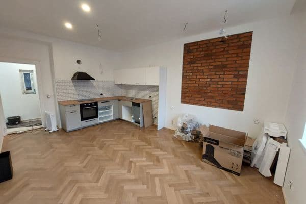 Pronájem bytu Garsoniéra 31 m², Kováků, Praha Pronájem bytu Garsoniéra 31 m², Kováků, Praha