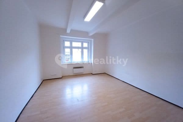 Pronájem bytu 31 m², Bulharská, Hlavní město Praha
