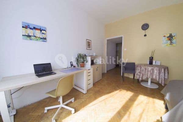 Pronájem bytu 1+1 35 m², Konviktská, Praha