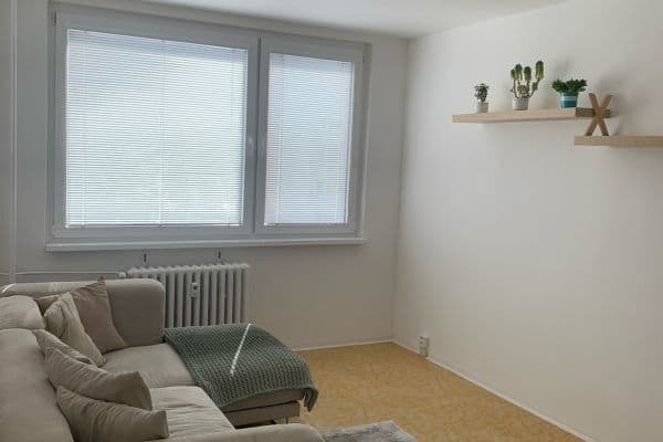 Pronájem bytu 2+kk 42 m², Bazovského, Praha Pronájem bytu 2+kk 42 m², Bazovského, Praha