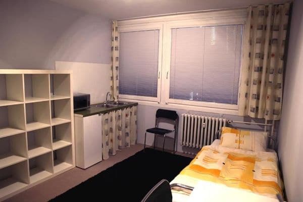 Pronájem bytu 3+1 14 m², Tovární, Praha Pronájem bytu 3+1 14 m², Tovární, Praha