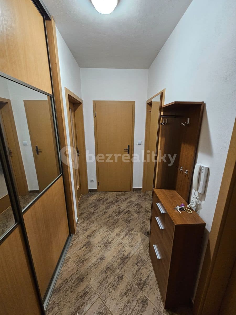 Pronájem bytu 2+kk 57 m², Jozefa Gabčíka, Pardubice, Pardubický kraj