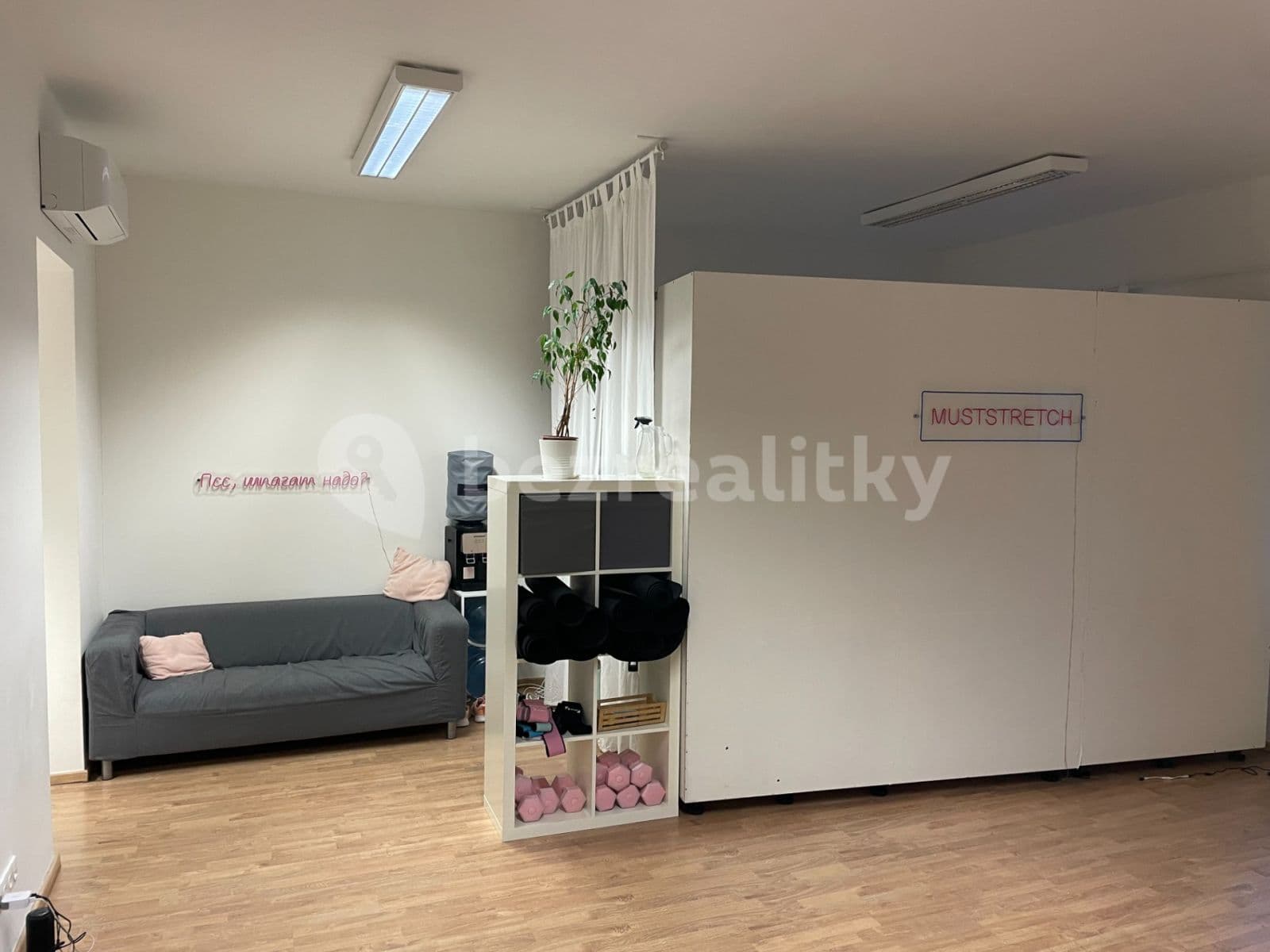 Pronájem kanceláře 46 m², Jandova, Praha, Praha