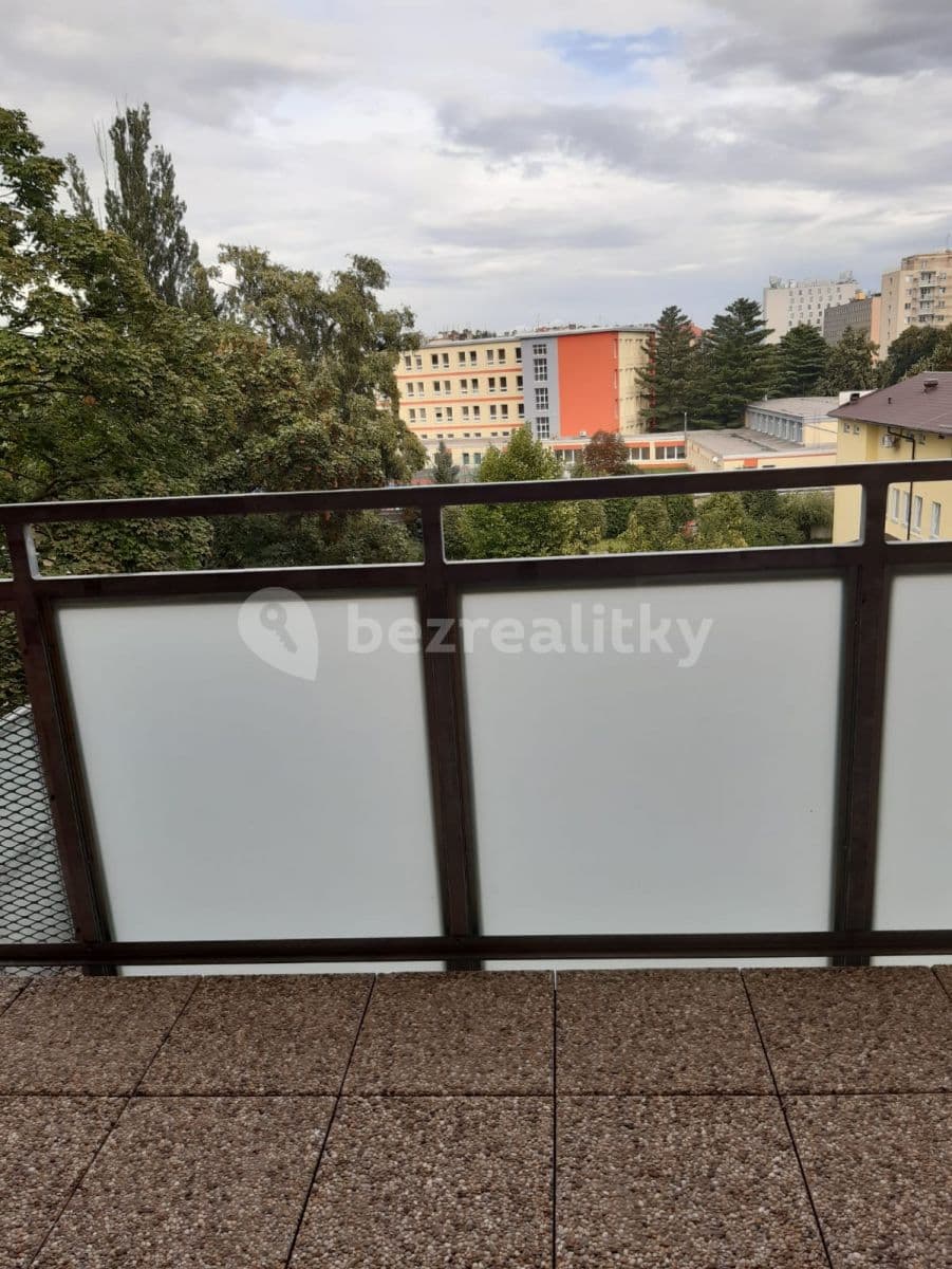 Pronájem bytu 1+kk 43 m², Nezvalova, Olomouc, Olomoucký kraj