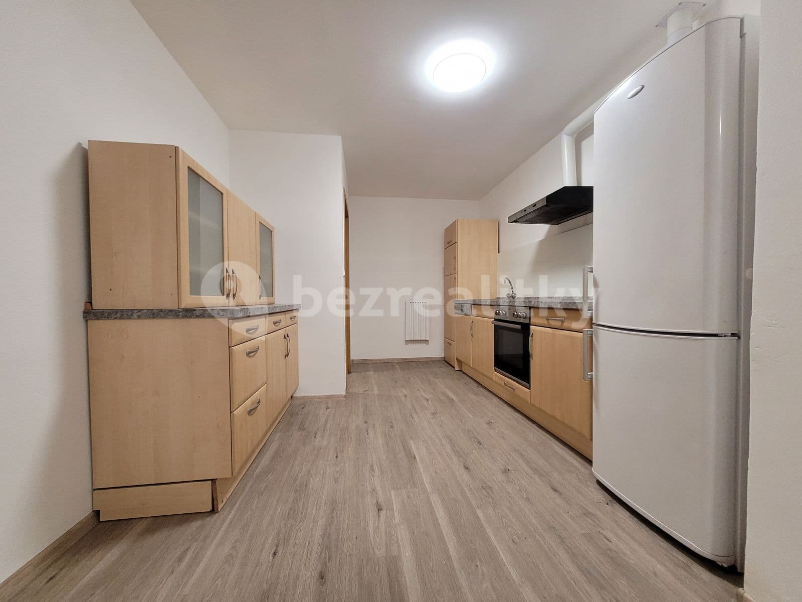 Pronájem bytu 1+1 38 m², Obecní, Chyňava, Středočeský kraj