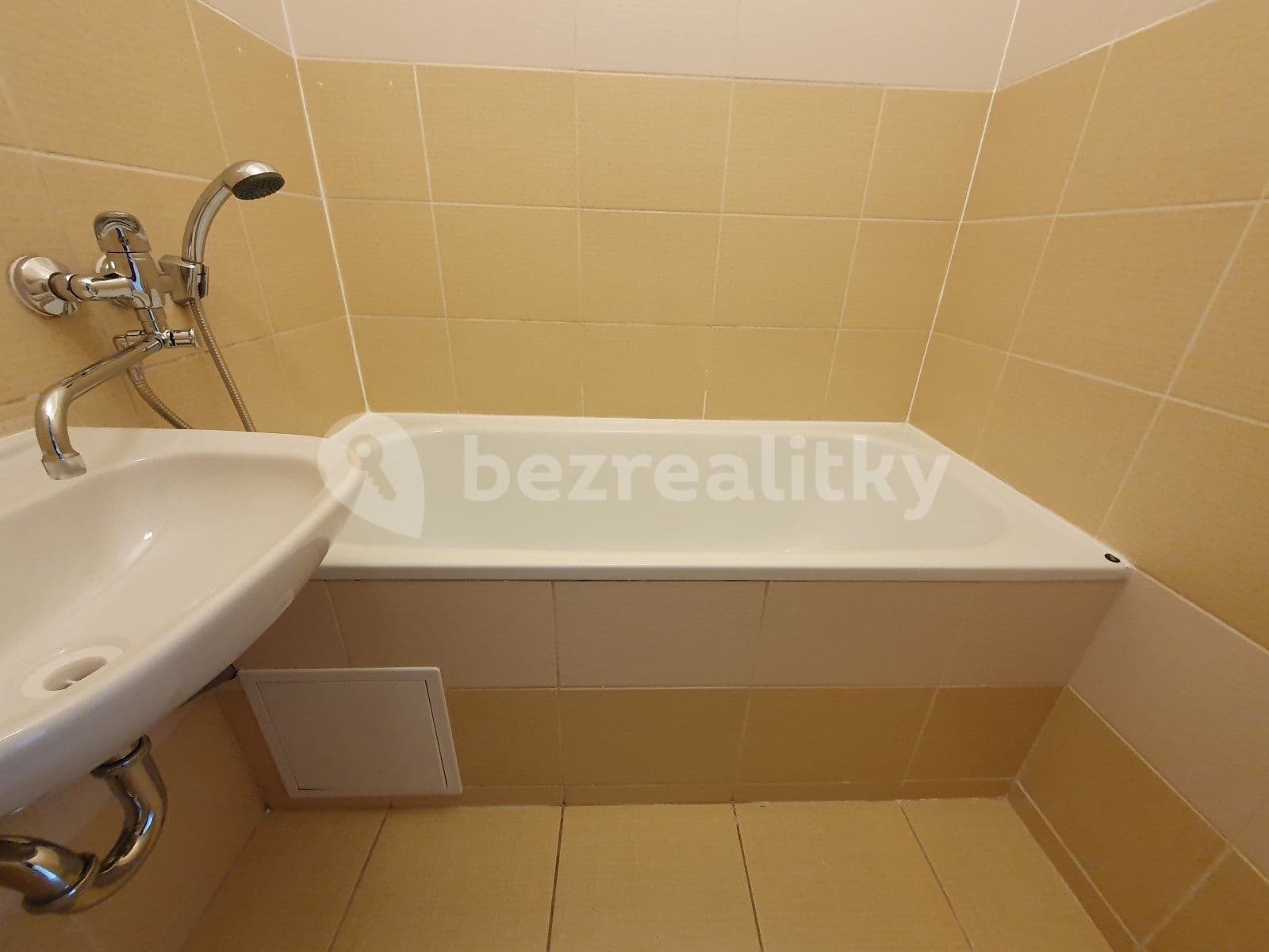 Pronájem bytu 2+1 49 m², Mladé gardy, Havířov, Moravskoslezský kraj