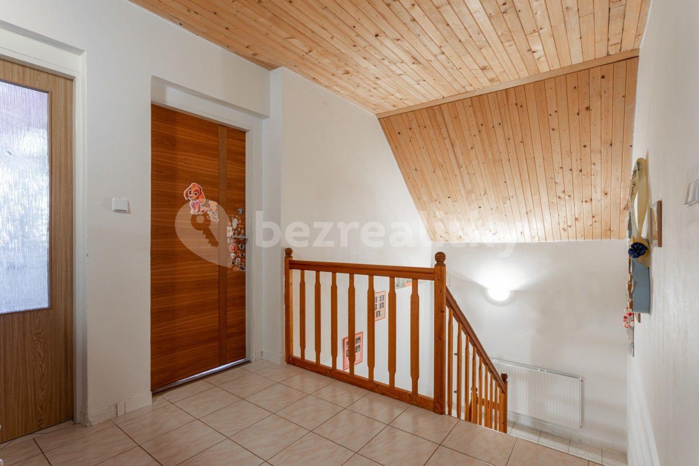 Prodej domu 200 m², pozemek 1.124 m², Dolní Žandov, Karlovarský kraj