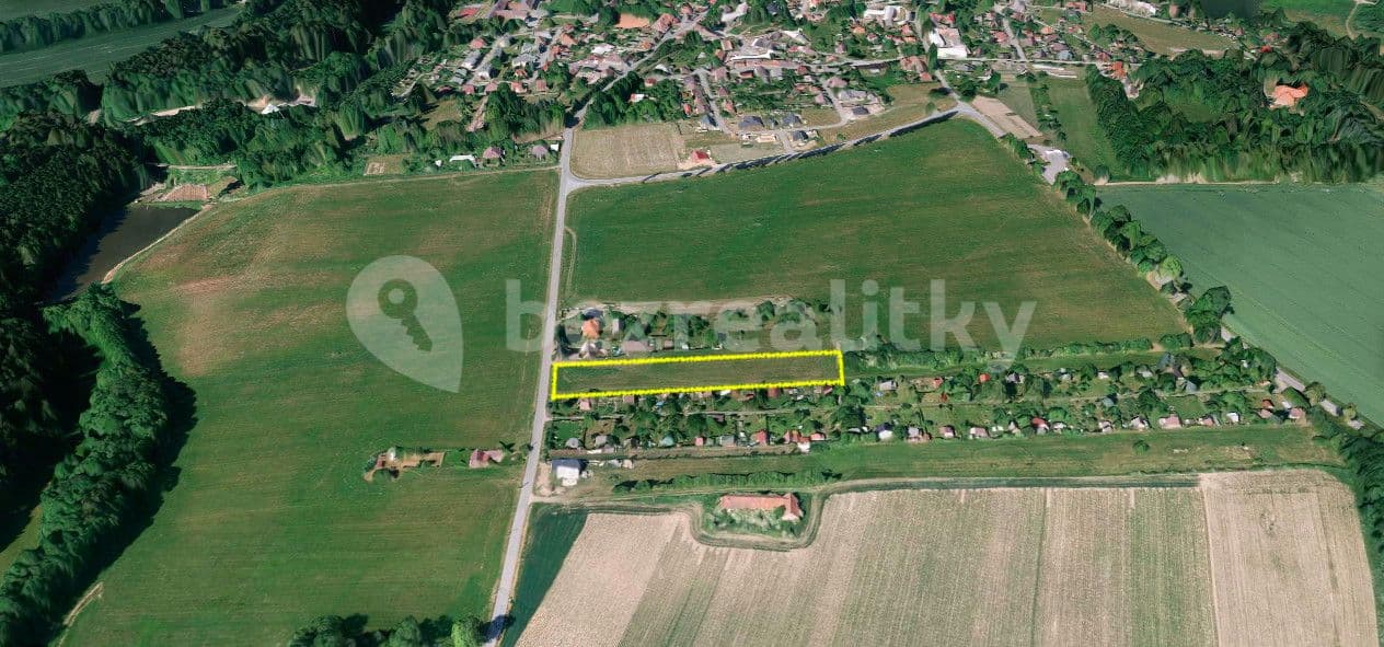 Prodej pozemku 2.821 m², Černovice, Kraj Vysočina