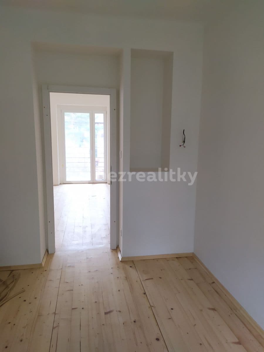 Prodej bytu 3+kk 77 m², Kpt. Jaroše, Beroun, Středočeský kraj