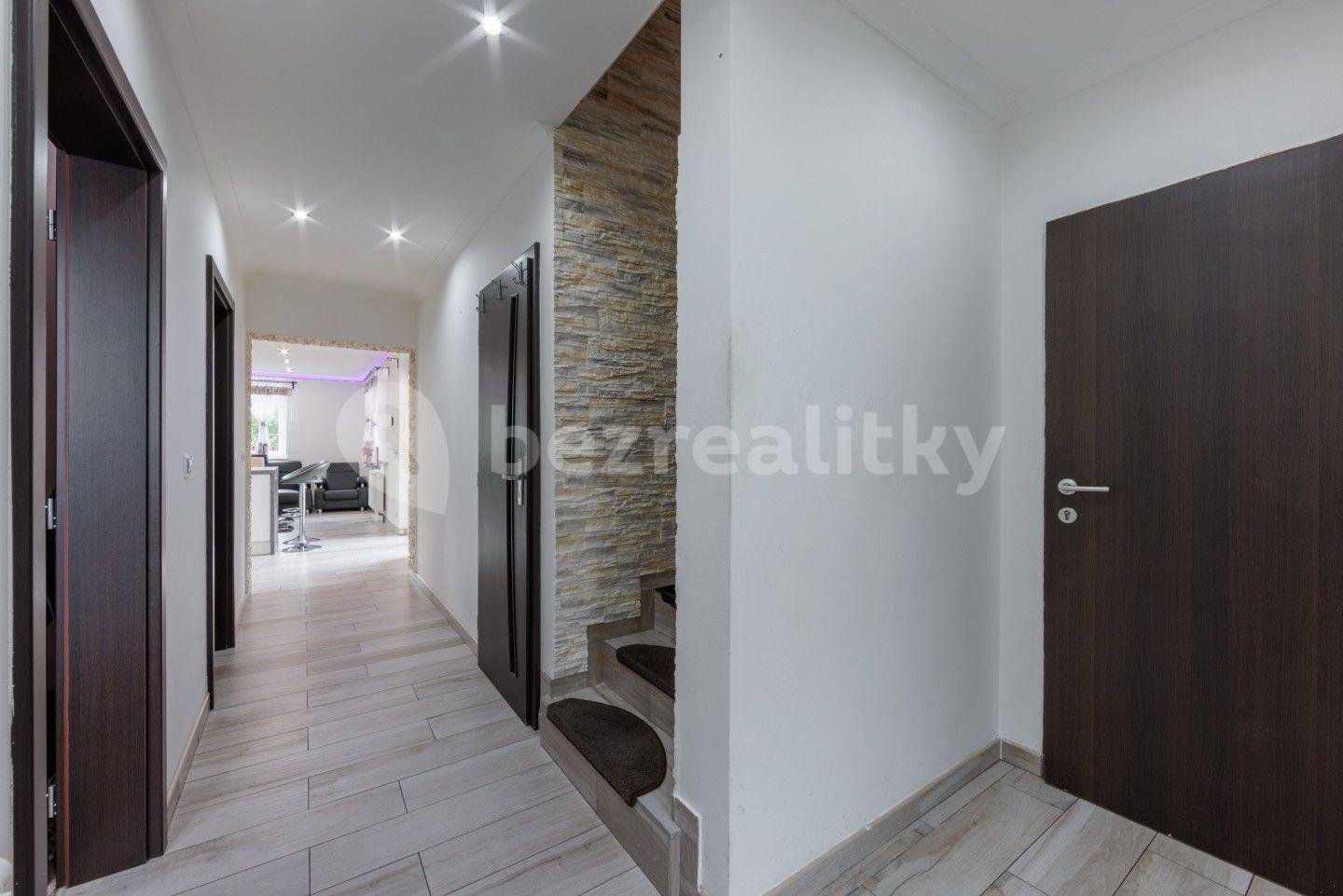 Prodej domu 198 m², pozemek 742 m², Sadov, Karlovarský kraj