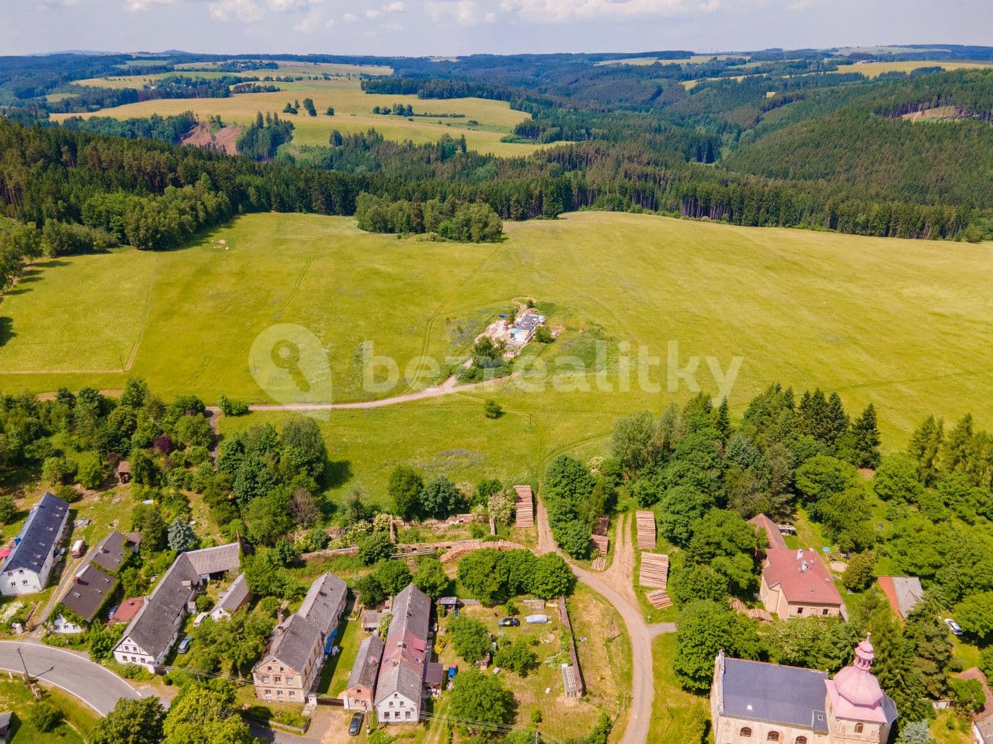 Prodej pozemku 4.866 m², Lestkov, Plzeňský kraj