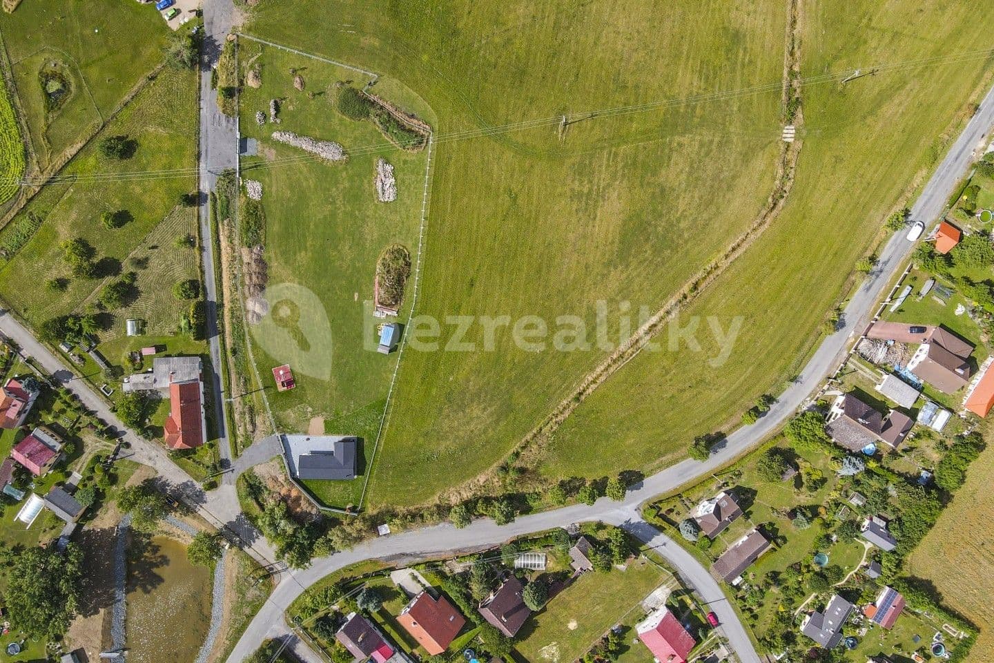 Prodej pozemku 8.021 m², Uxova, Mirošov, Plzeňský kraj