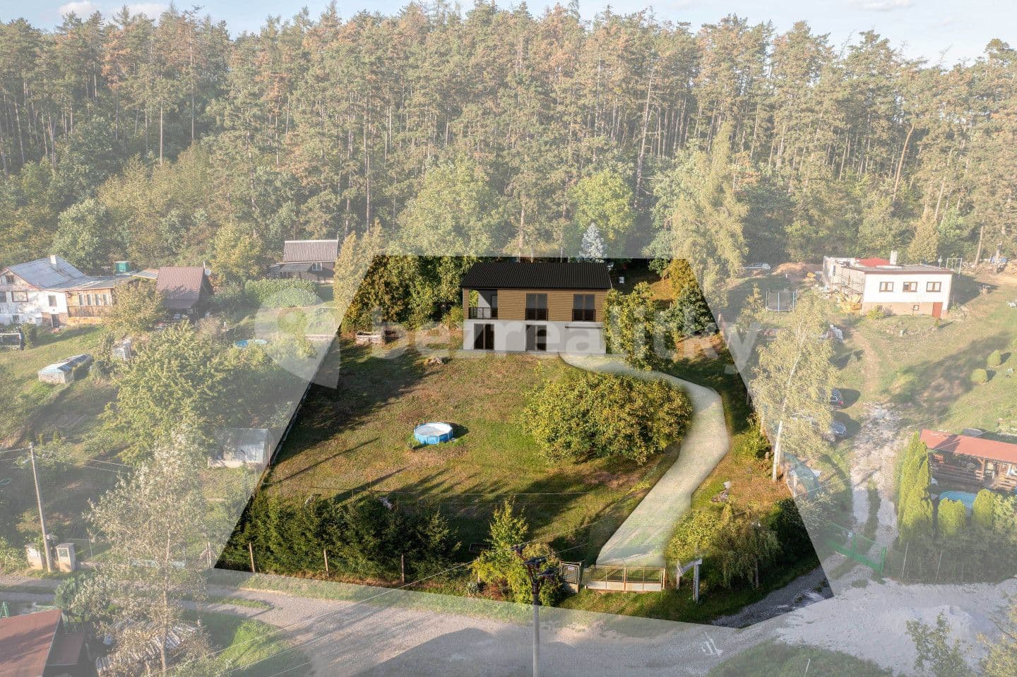 Prodej pozemku 2.025 m², V Podlesí, Chrást, Plzeňský kraj