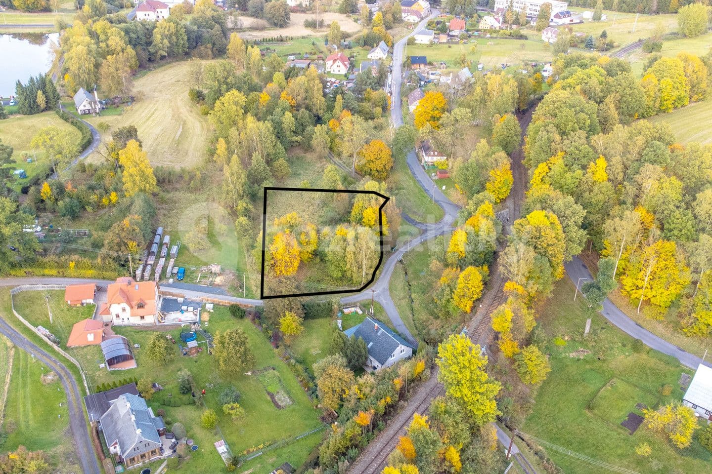 Prodej pozemku 2.208 m², Staré Křečany, Ústecký kraj