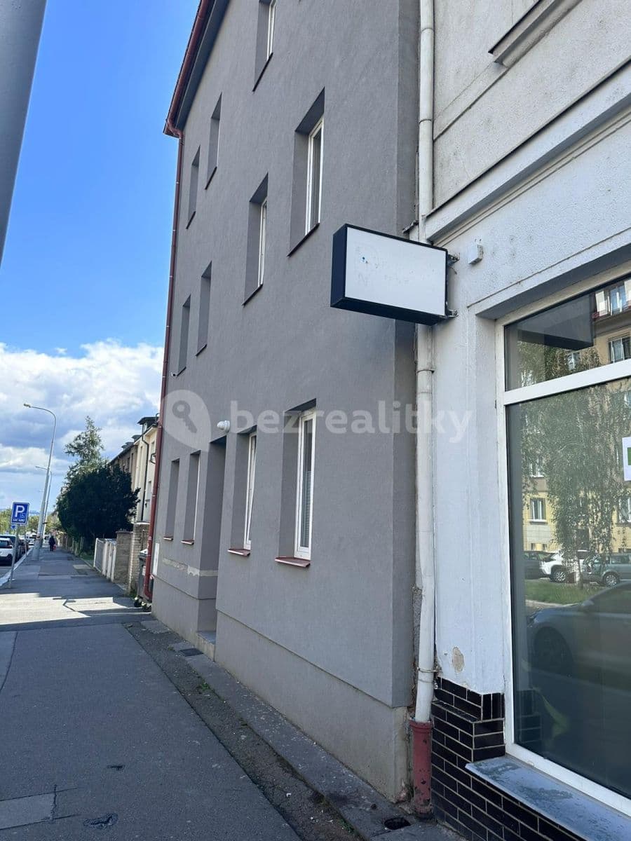 Pronájem bytu 1+1 28 m², Kladenská, Praha, Praha