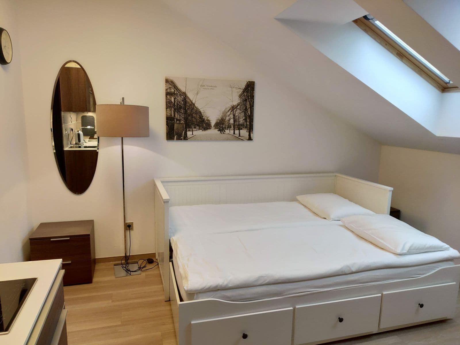Pronájem bytu  20 m², Legerova, Praha, Praha