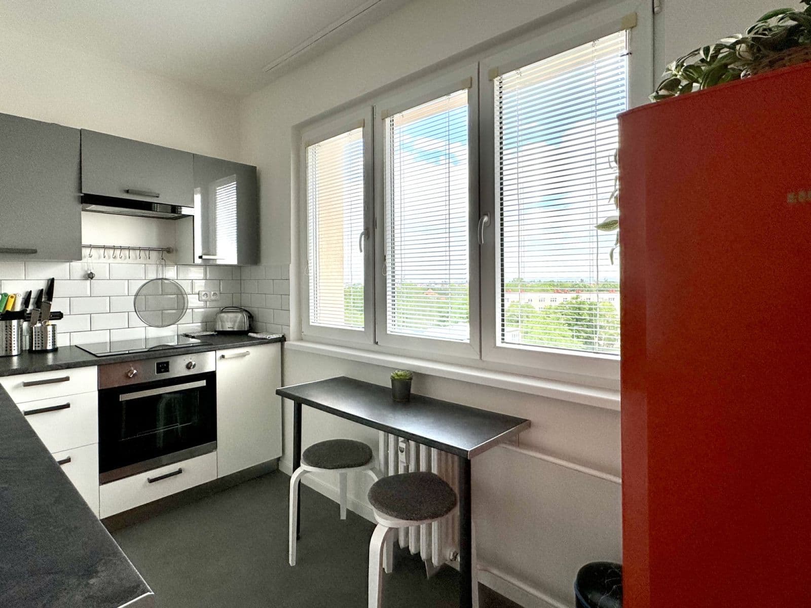Pronájem bytu  54 m², Na Petřinách, Praha, Praha