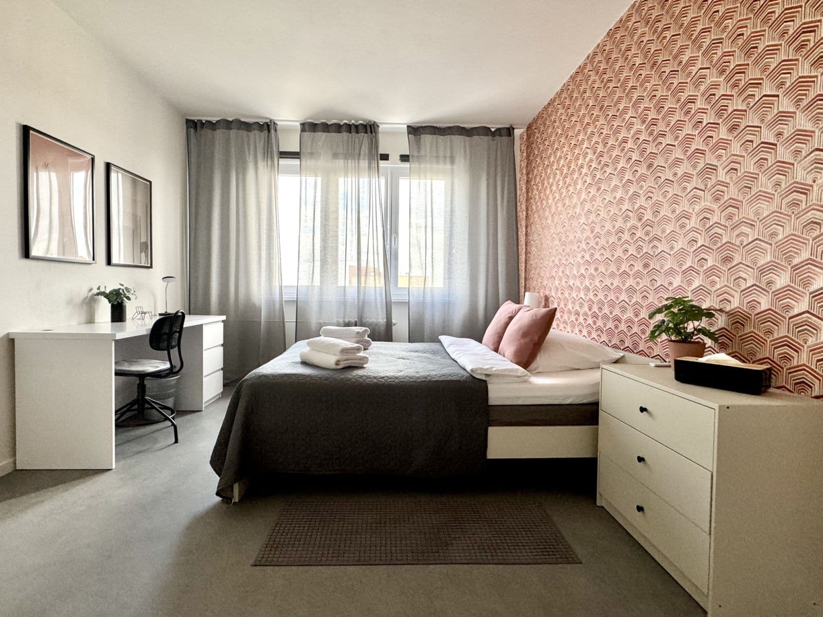 Pronájem bytu  54 m², Na Petřinách, Praha, Praha
