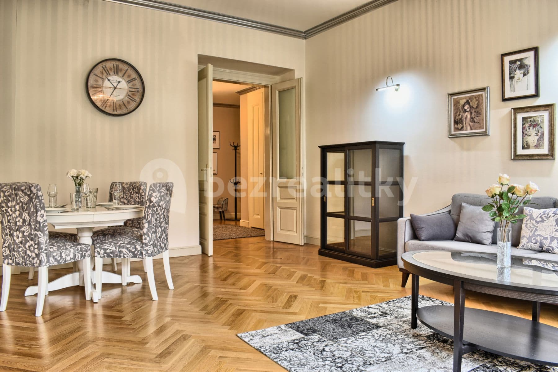 Pronájem bytu  100 m², U Milosrdných, Praha, Praha