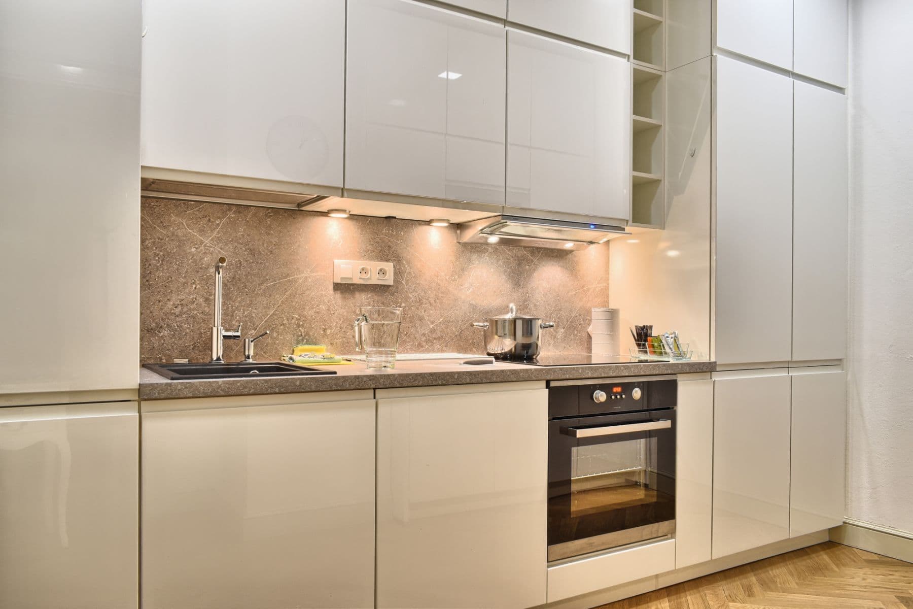 Pronájem bytu  100 m², U Milosrdných, Praha, Praha