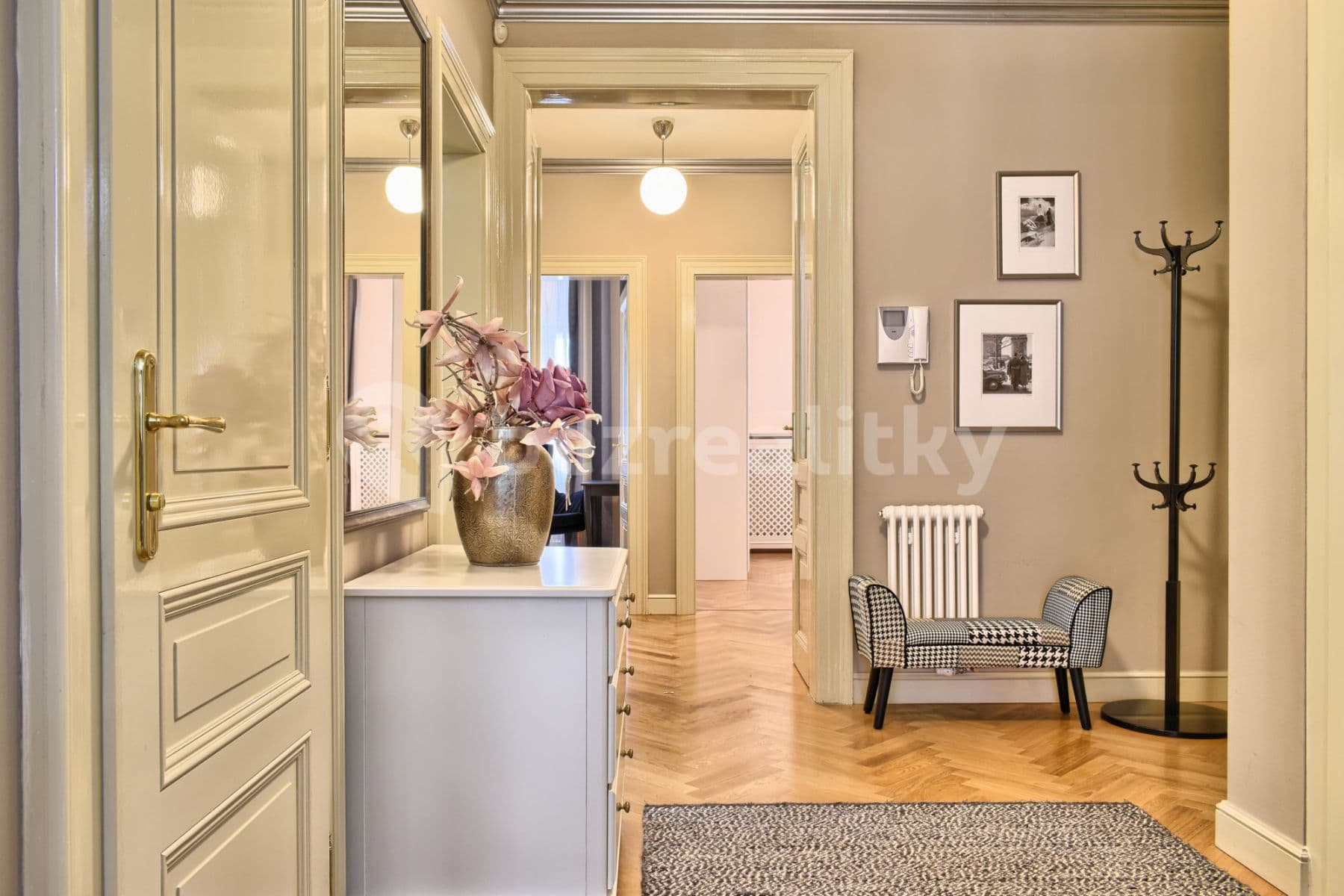 Pronájem bytu  100 m², U Milosrdných, Praha, Praha