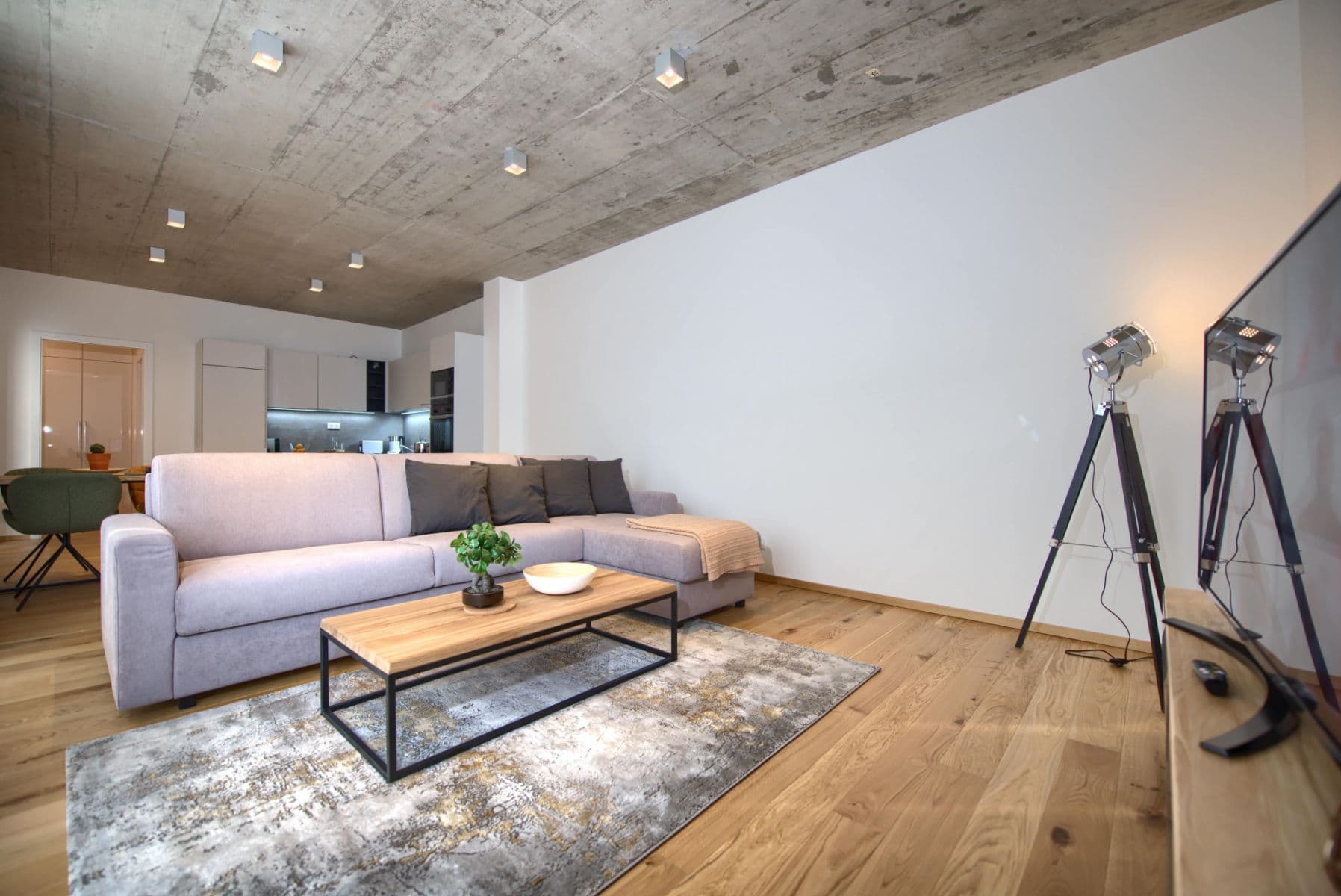 Pronájem bytu  50 m², Soukenická, Praha, Praha