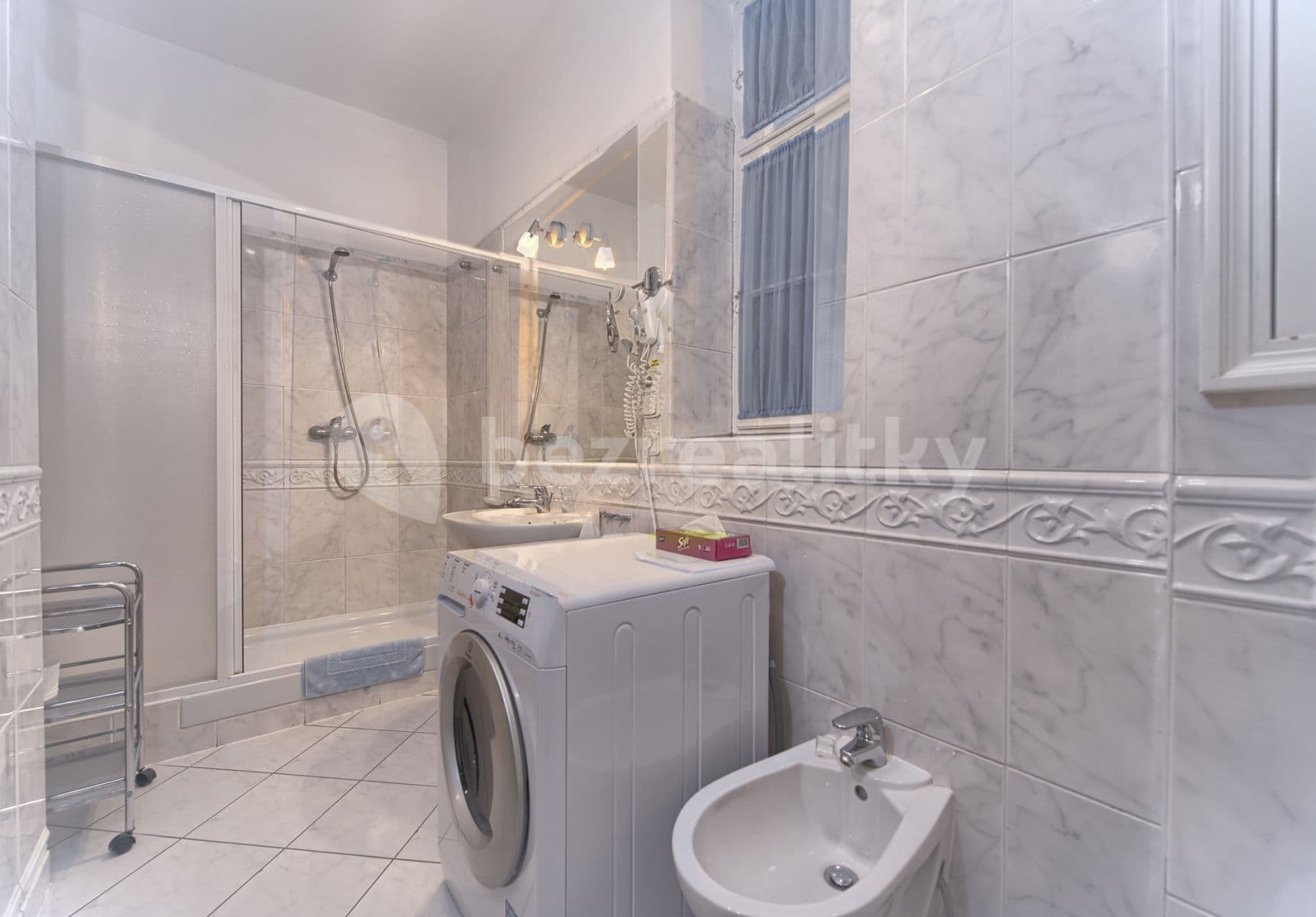 Pronájem bytu  65 m², Masná, Praha, Praha
