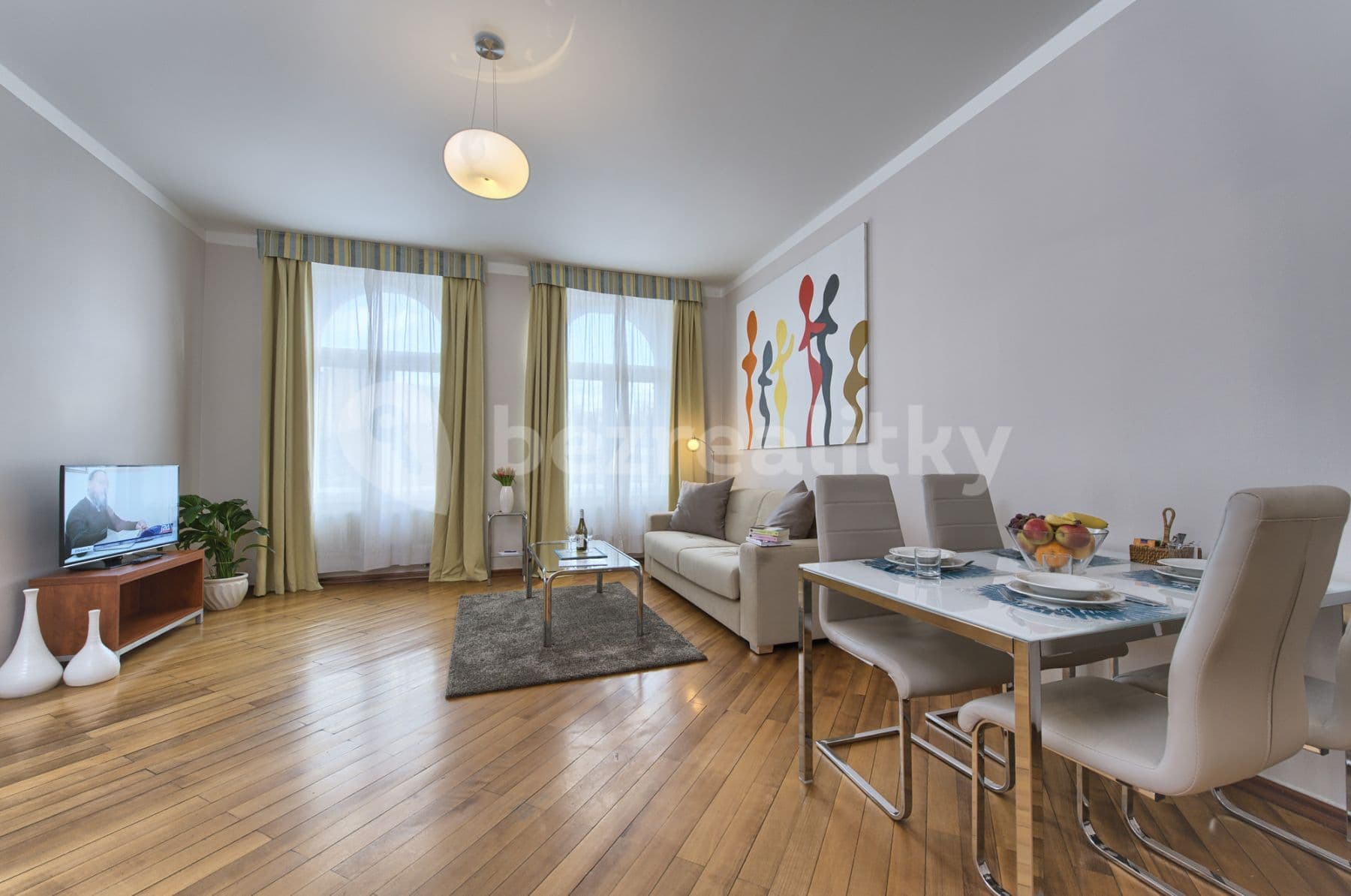 Pronájem bytu  65 m², Masná, Praha, Praha