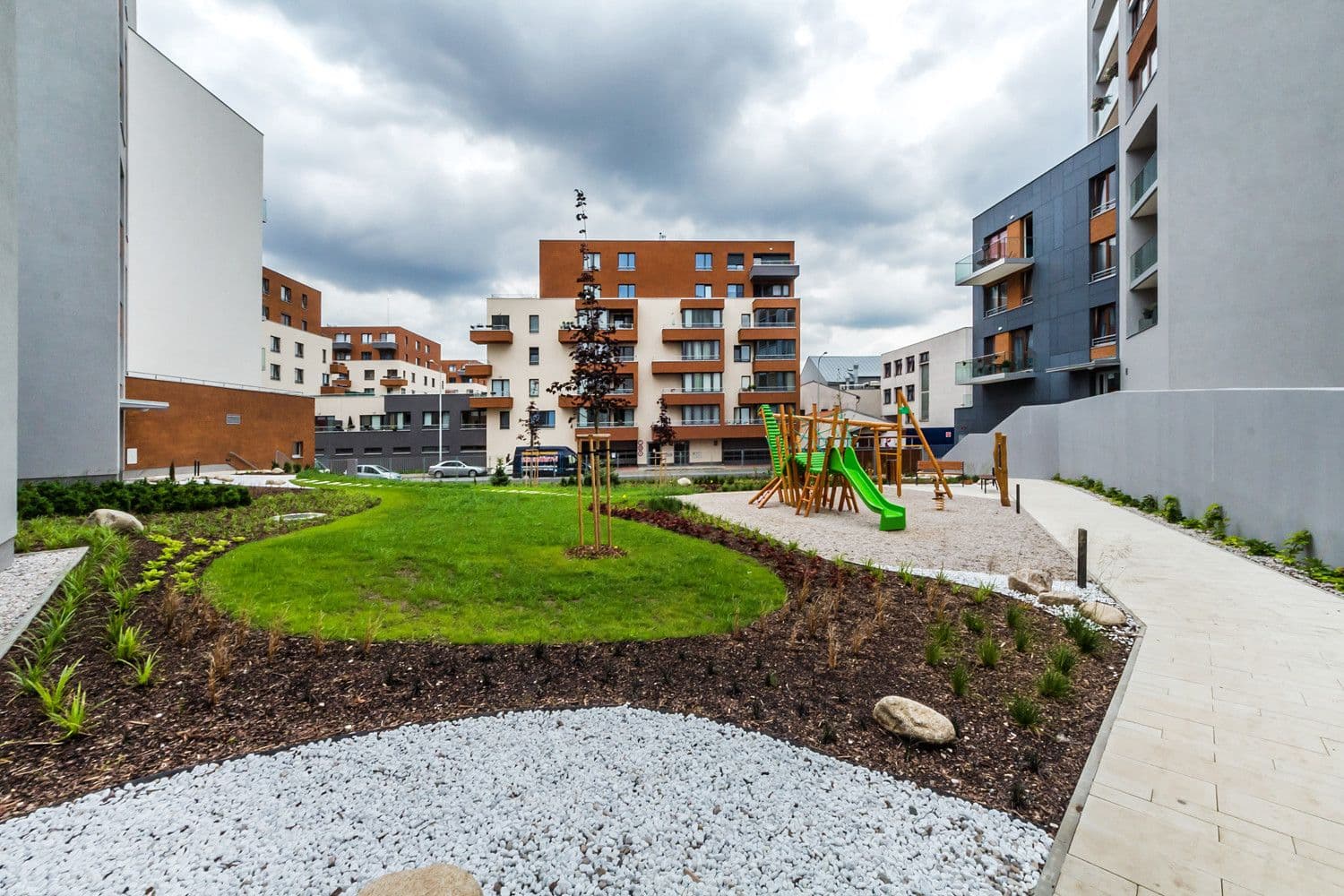Pronájem bytu  30 m², V Háji, Praha, Praha