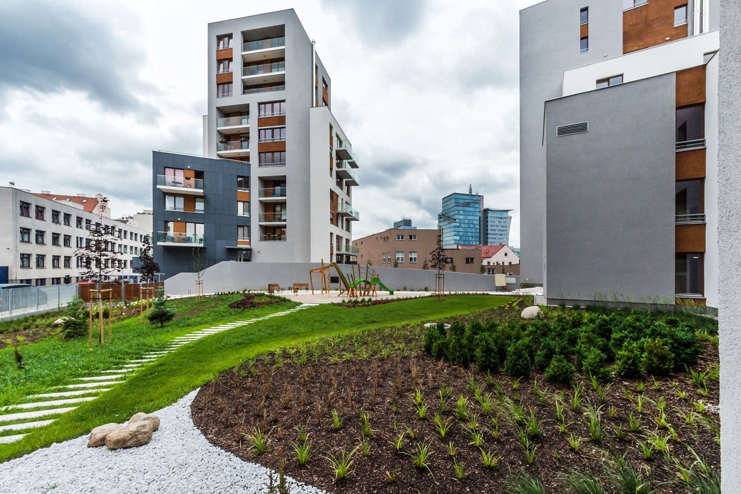 Pronájem bytu  30 m², V Háji, Praha, Praha