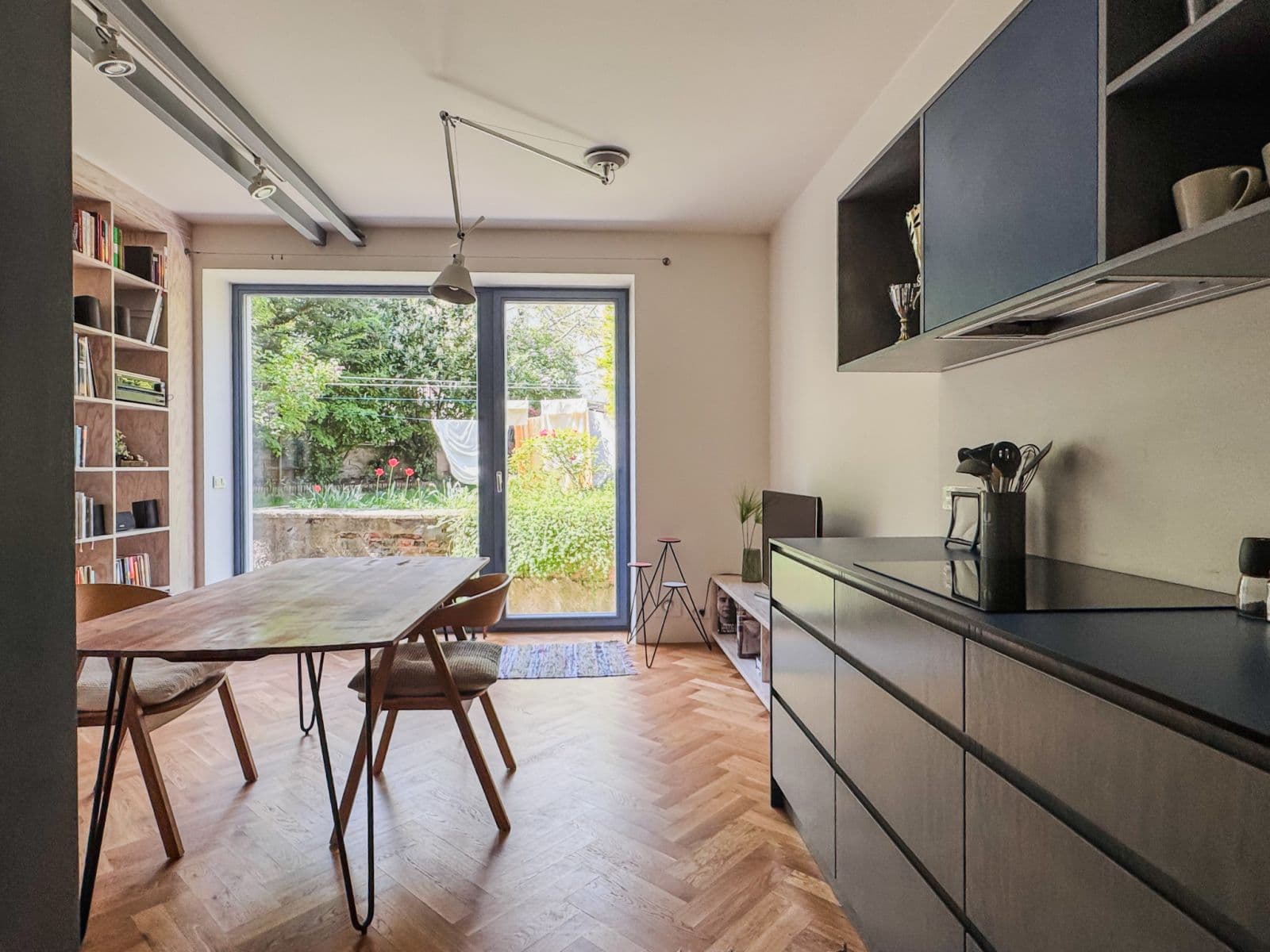 Pronájem bytu  45 m², Pod dvorem, Praha, Praha