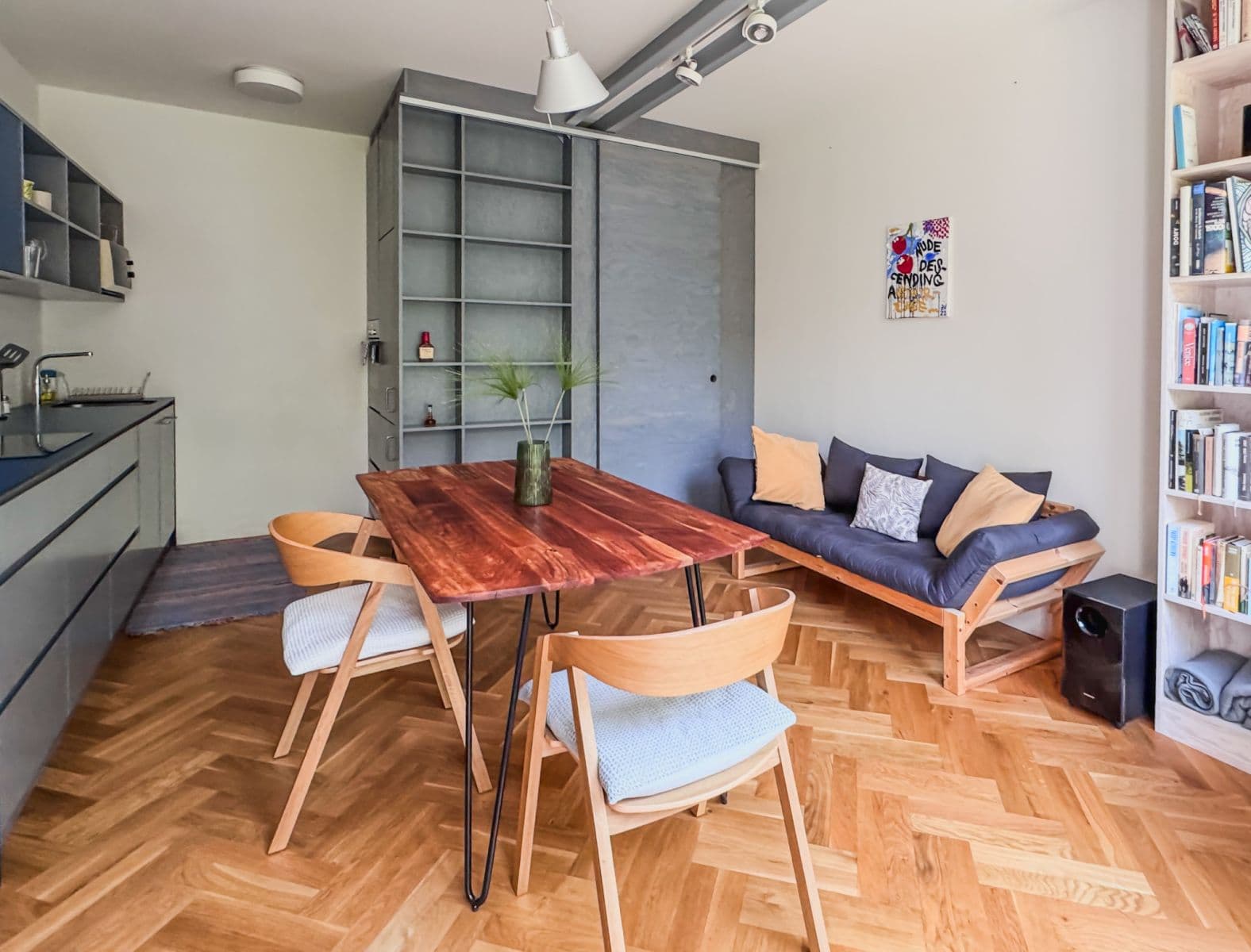 Pronájem bytu  45 m², Pod dvorem, Praha, Praha