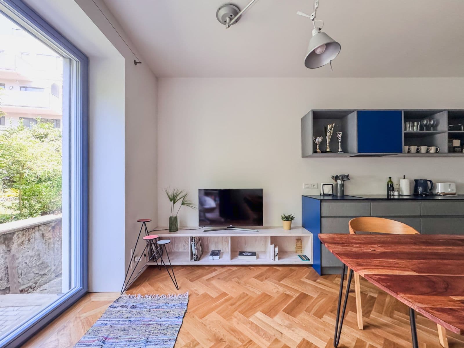 Pronájem bytu  45 m², Pod dvorem, Praha, Praha