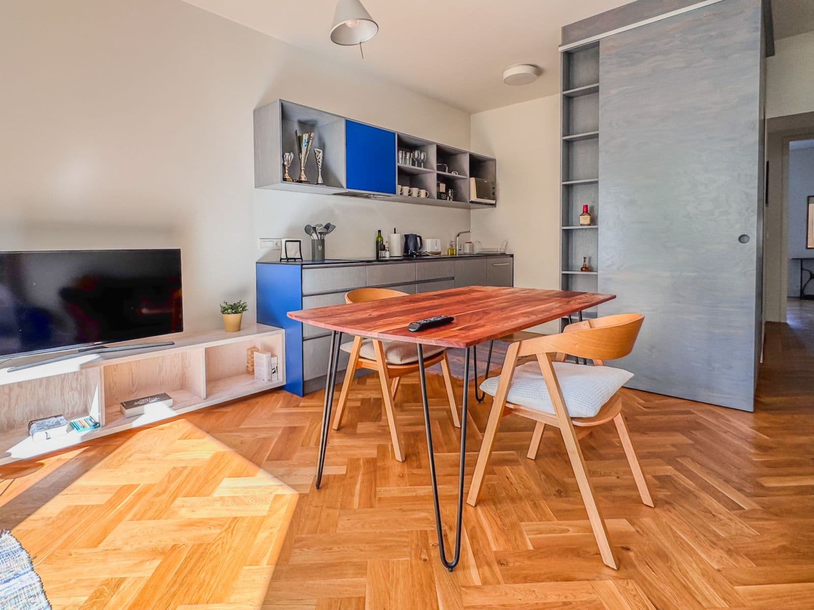 Pronájem bytu  45 m², Pod dvorem, Praha, Praha