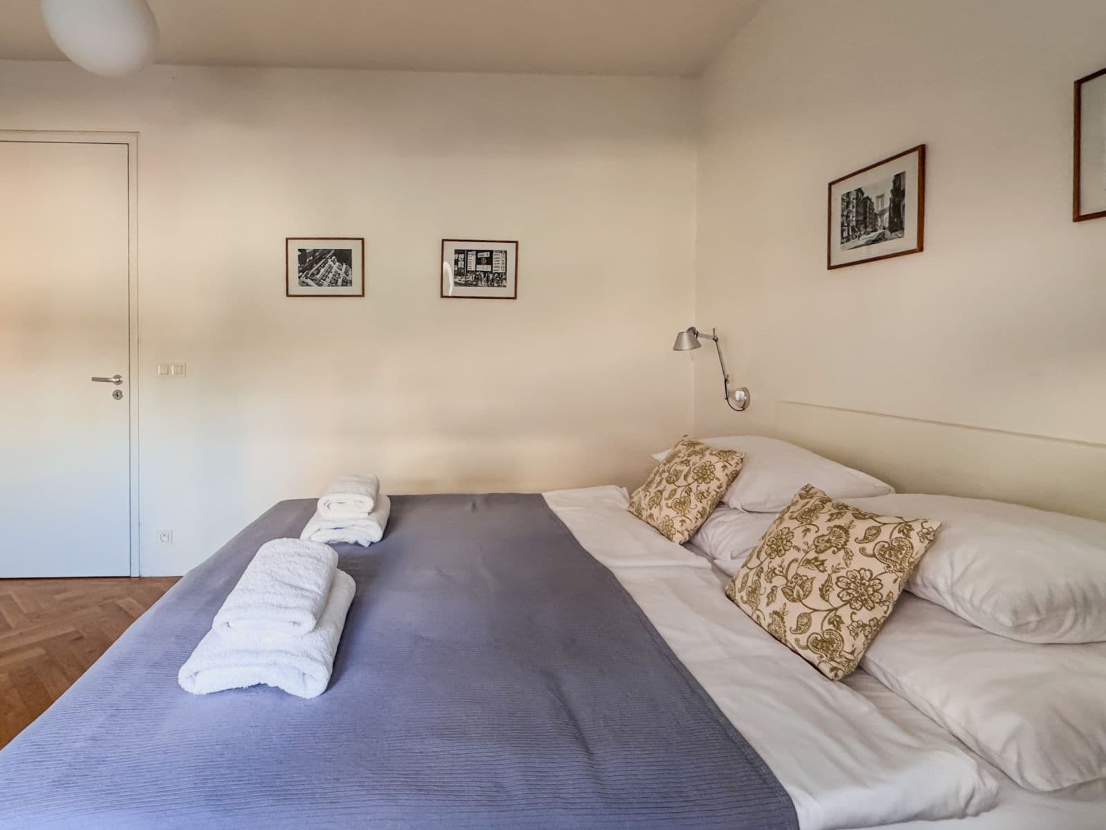 Pronájem bytu  45 m², Pod dvorem, Praha, Praha