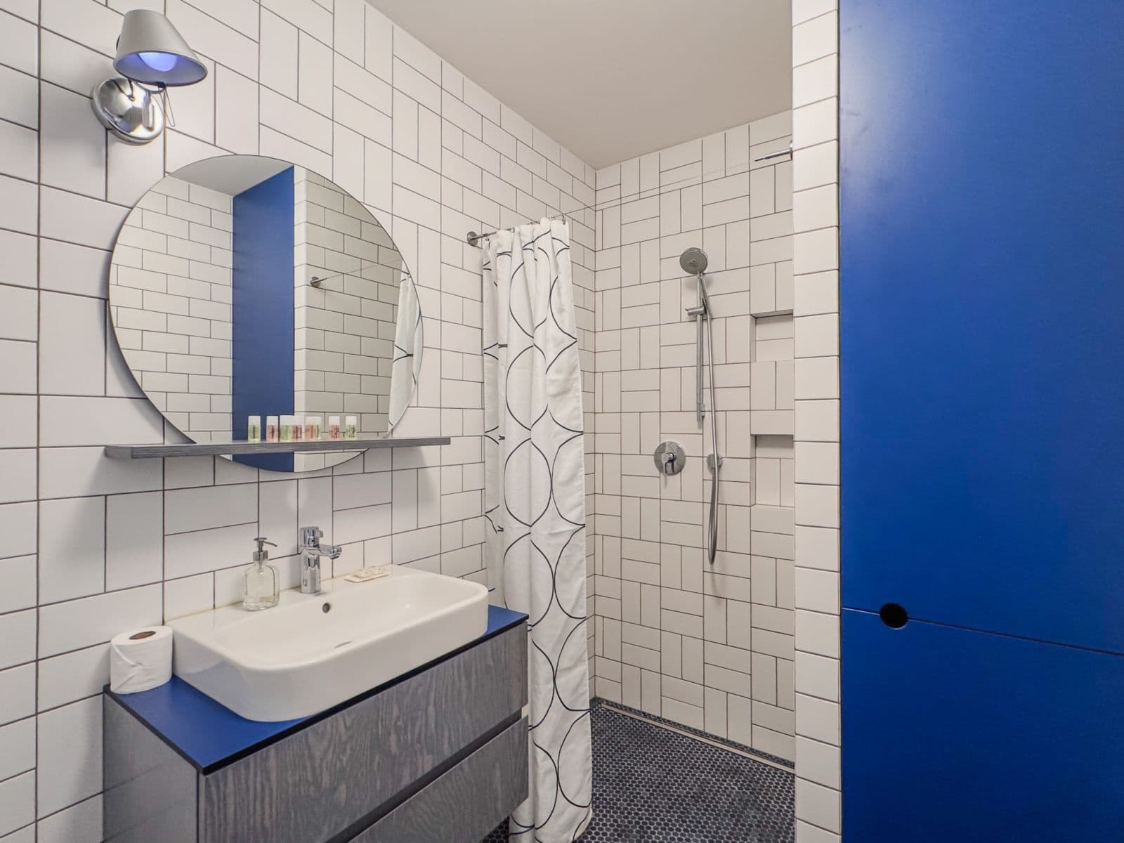 Pronájem bytu  45 m², Pod dvorem, Praha, Praha
